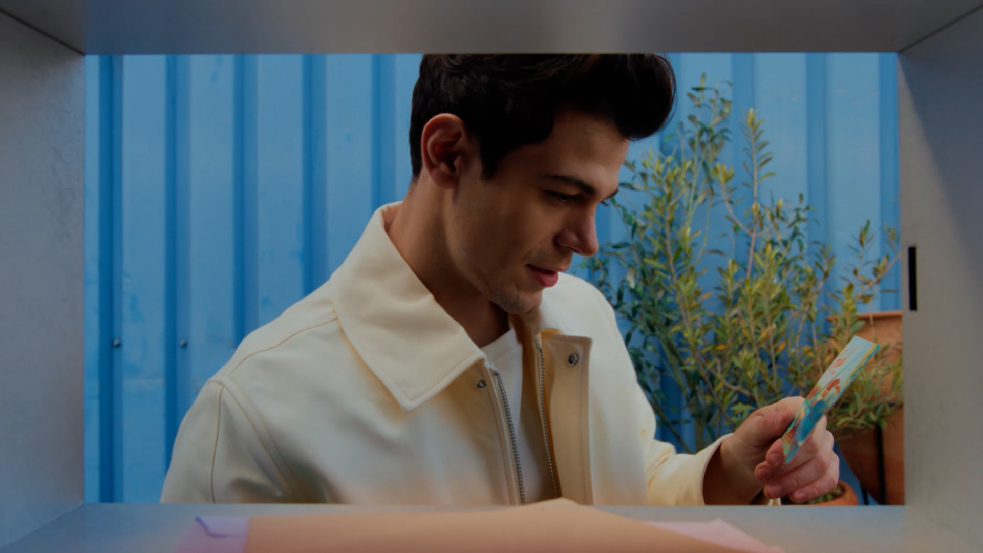 Website-NEW22-ESC-Preview-1920×1080-v001.00_05_49_01.Still018